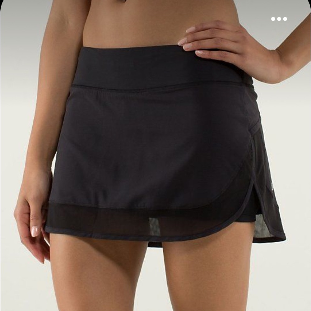 Lululemon hotty hot skirt (short inseam)